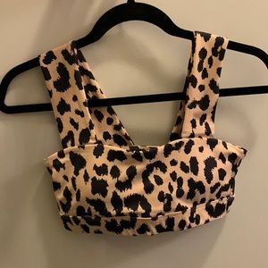 Allfenix cheetah sports bra size small
